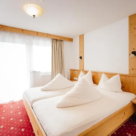 Andrea Hotel *