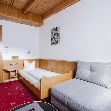 Andrea Hotel *