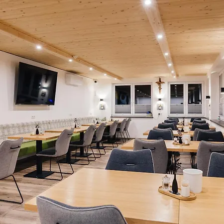 Ξενοδοχείο Andrea *