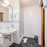 Andrea Hotel