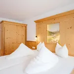 Andrea Hotel *