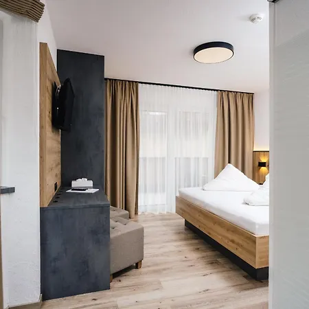 Hotel Andrea Zams